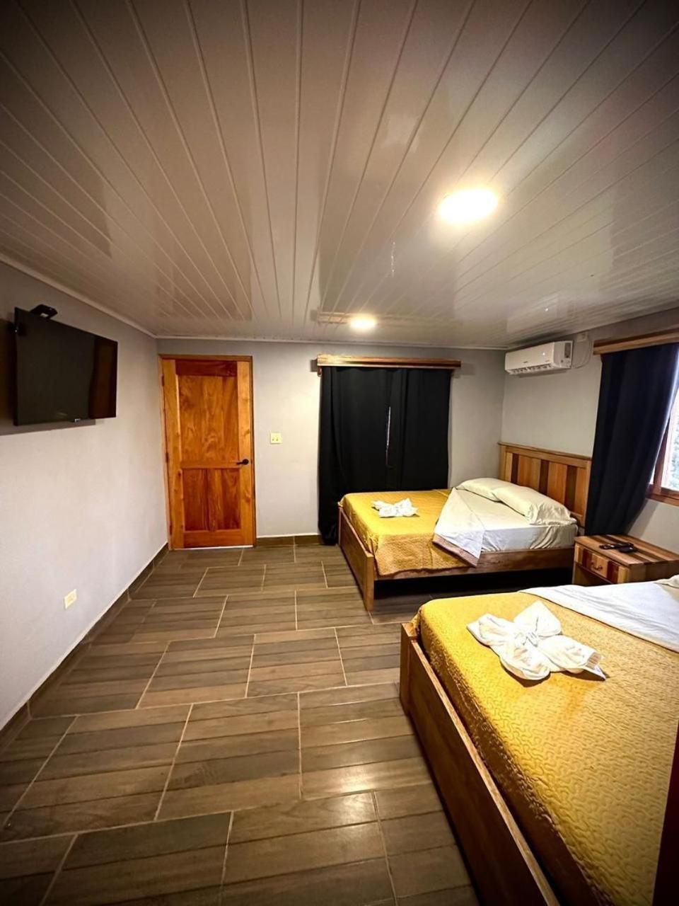Blasina Beer Hostel Бокете Екстер'єр фото