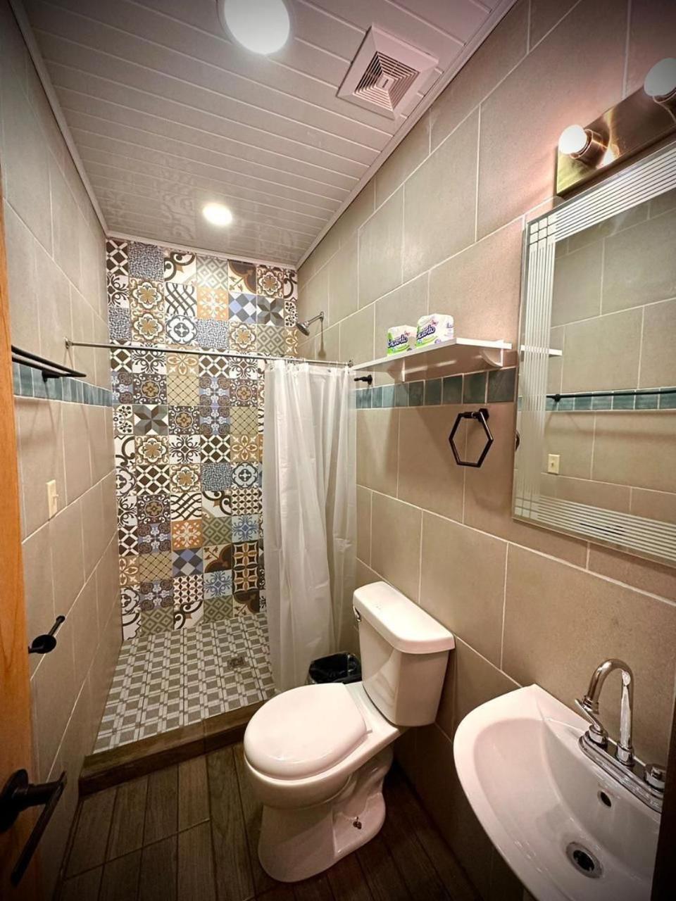 Blasina Beer Hostel Бокете Екстер'єр фото